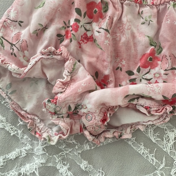 Baby Girls Romper. - Picture 5 of 5